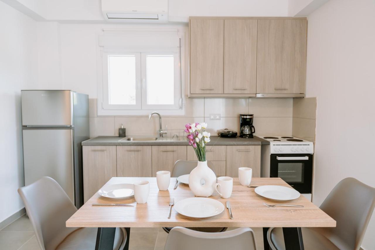 Apartments Christina Пердика Екстериор снимка