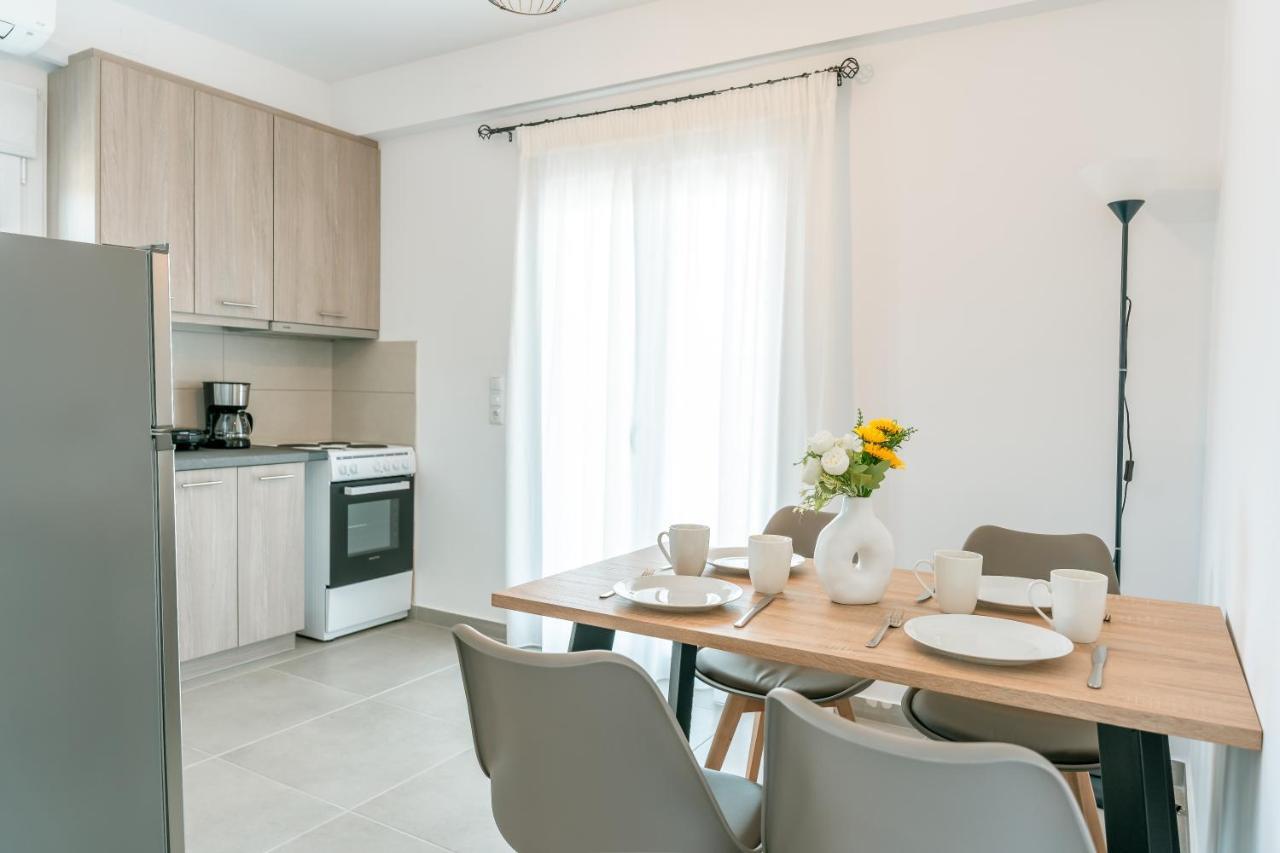 Apartments Christina Пердика Екстериор снимка